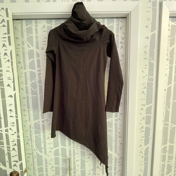 *NWT* GEKKO Black Pixie Dress in Black with Exaggerated Neck/Hood size M/L - Picture 3 of 8